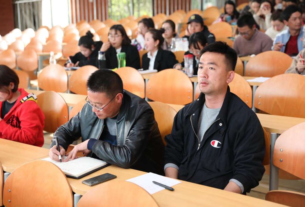 C:\Users\Lenovo\Desktop\微信图片_20190315035349.jpg微信图片_20190315035349